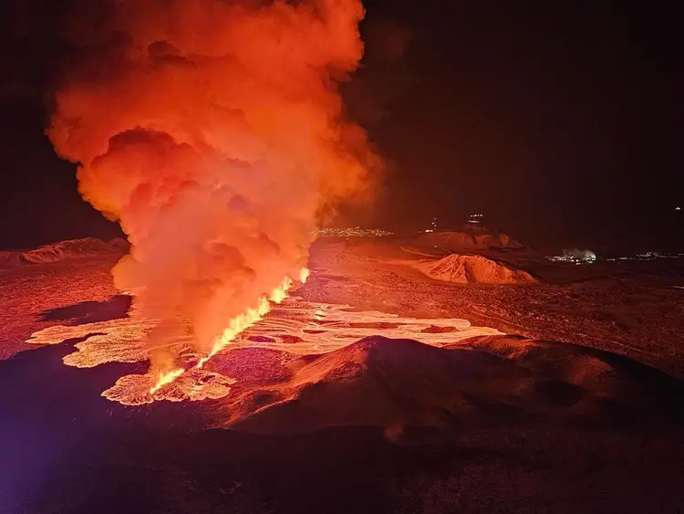 Iceland volcano eruption