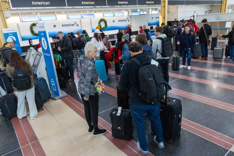 American Airlines flights grounded